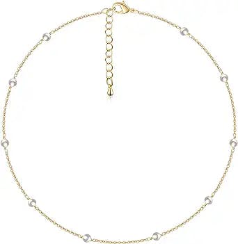 The Dainty Pearl Choker That Will Make You Feel Like Kate Moss in the 90s