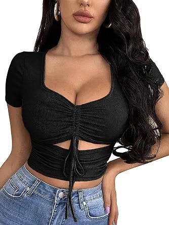Y2K Look Approved! Get Ready to Rock the Early 2000s with this Sexy Crop To