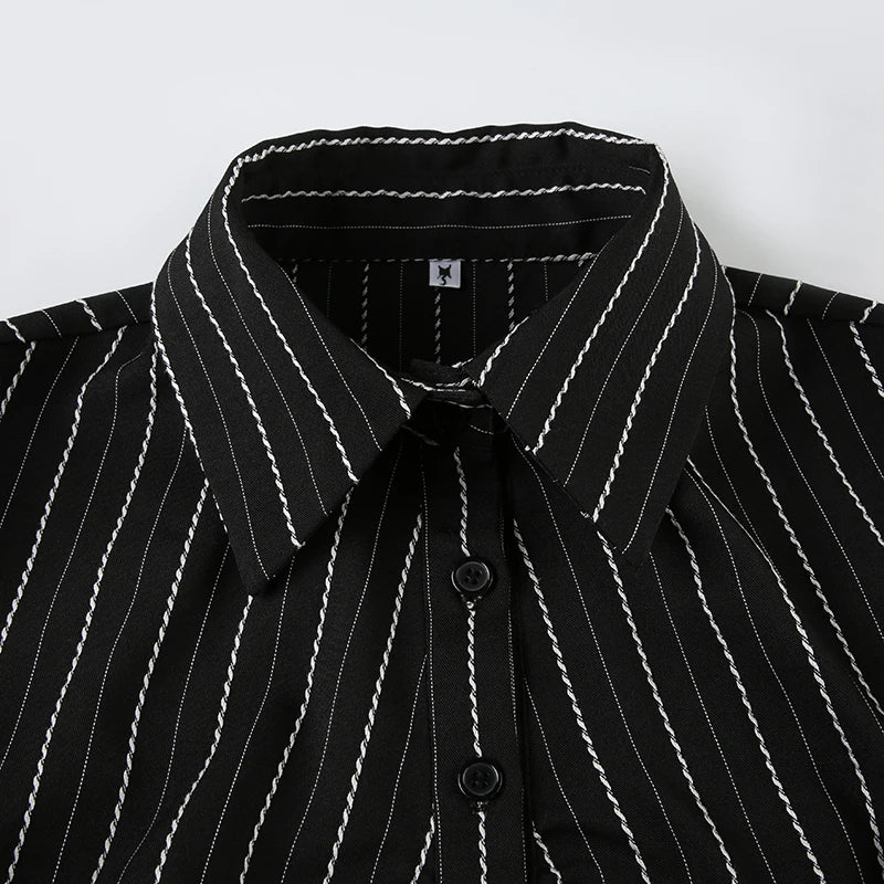Y2K Black Striped Button-Up Top – Short Puff Sleeve Vintage 2000s Streetwear Blouse